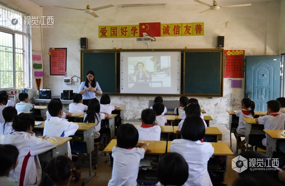 让每一个乡村儿童都爱上阅读