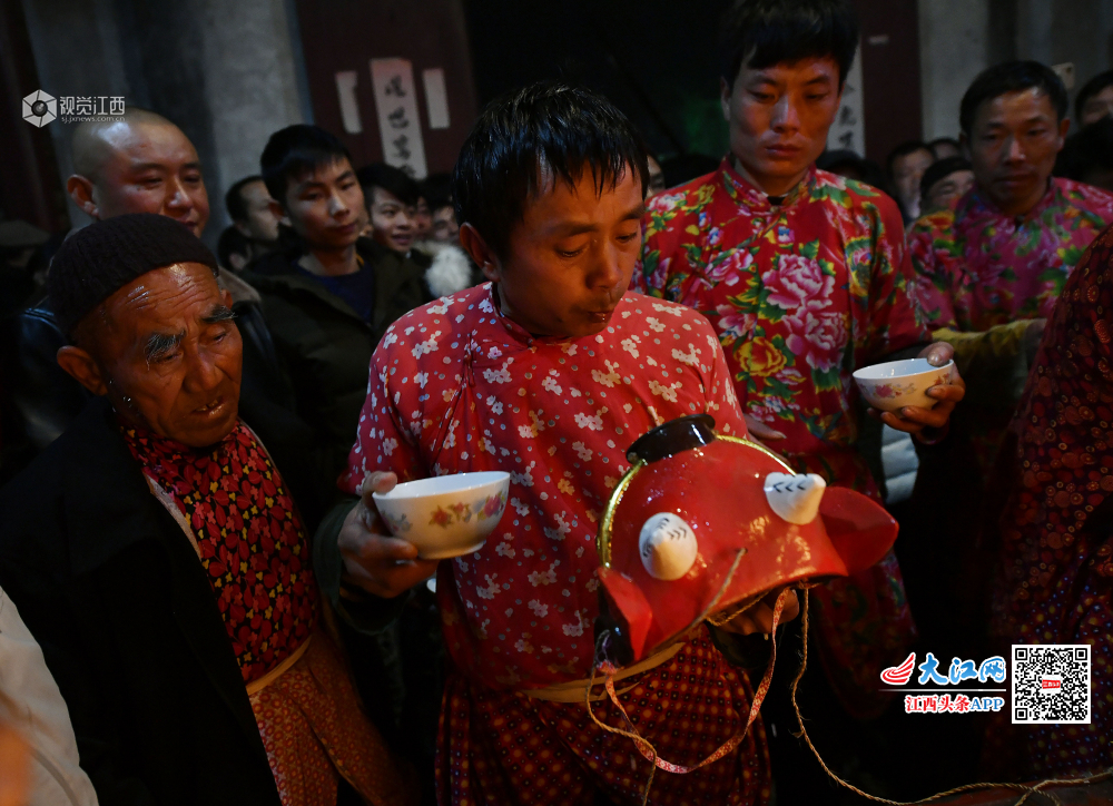 江西南丰：“搜傩圆傩”之夜  百余傩班献上传统表演