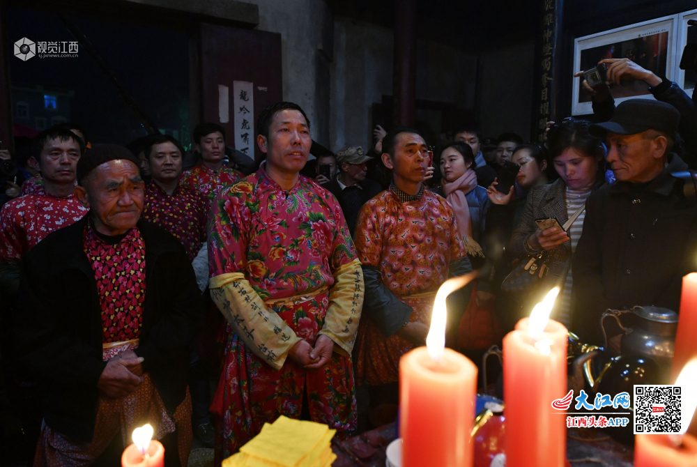 江西南丰：“搜傩圆傩”之夜  百余傩班献上传统表演