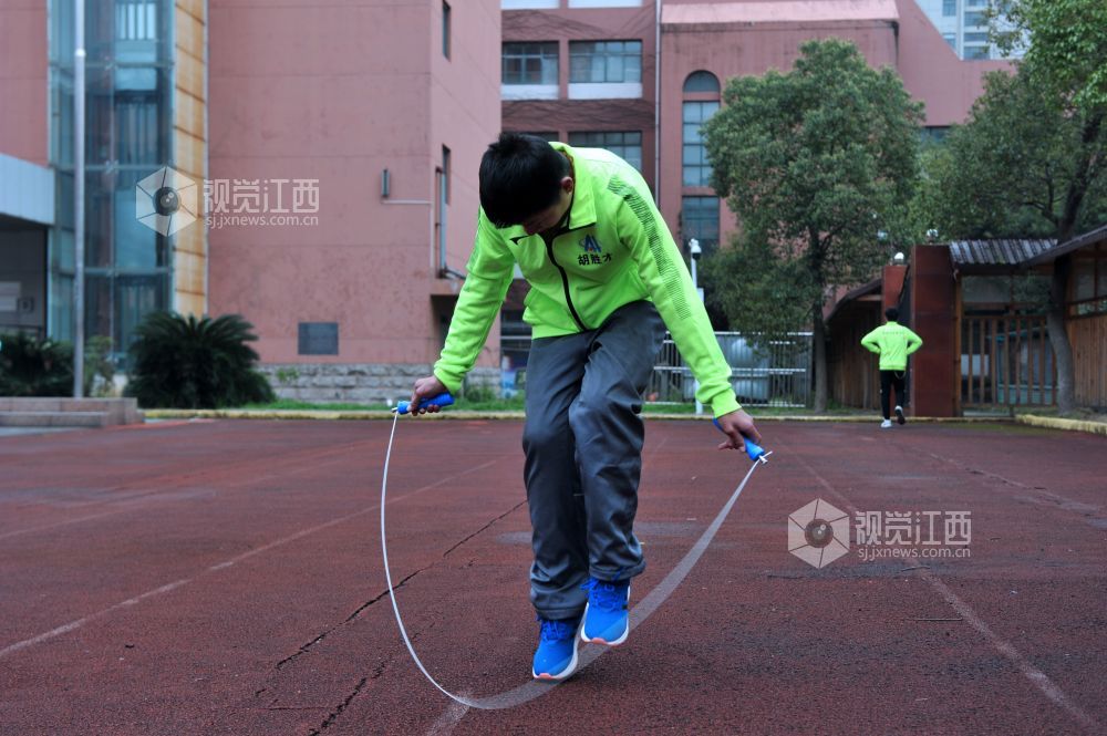 心向光芒 “跳”出希望——南昌市盲童学校光明行跳绳队