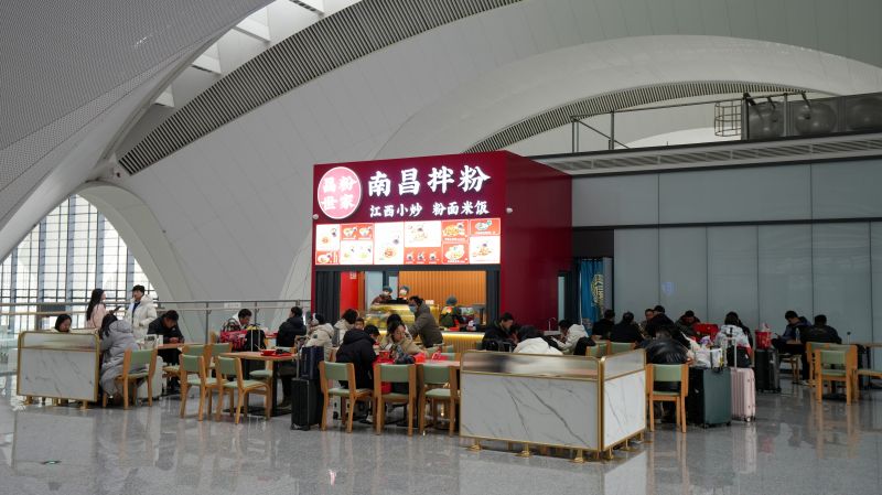 江西南昌：优质服务暖旅途