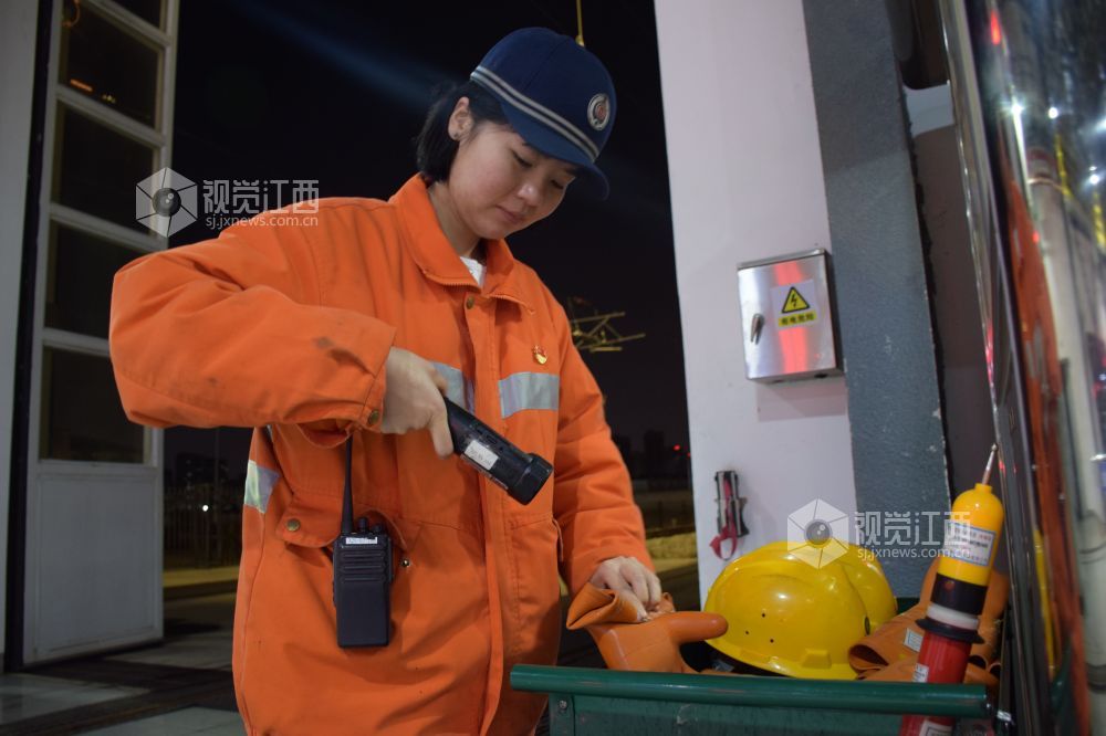 【巾帼建功“赣”出精彩】女子动车组机械师为动车健康护航